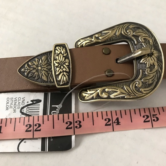 NWT Belt Double Grommet Buckle Light Brown or Tan Etched Metal Hardware … - Picture 9 of 14